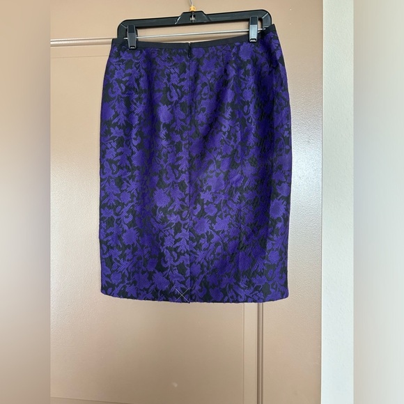 Talbots jacquard floral skirt size: 8P Black & Purple  MSRP $119 NWOT - Picture 3 of 7